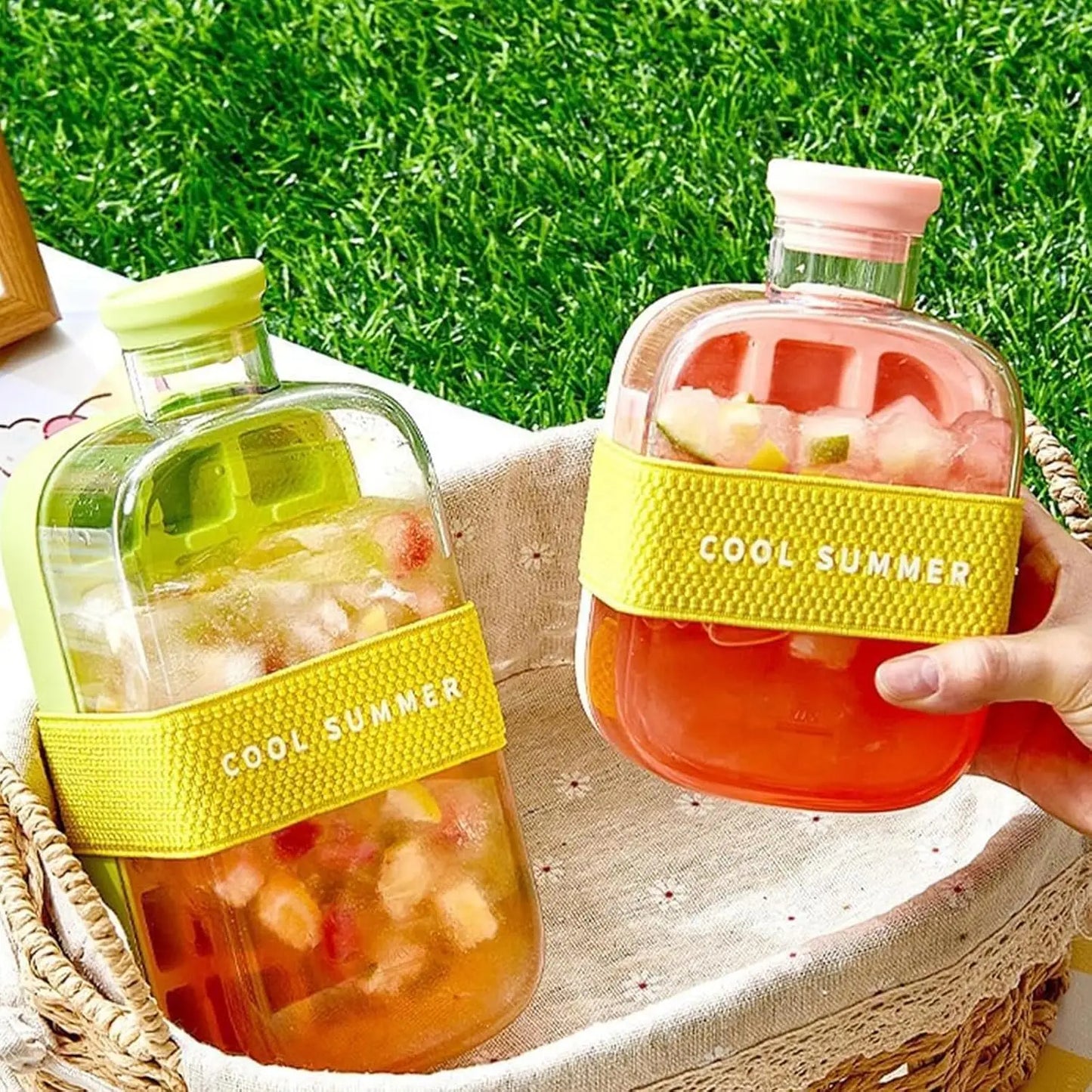 Summer Ice Cube Tray With Straw 2-in-1 Ice Cube Maker Bottle