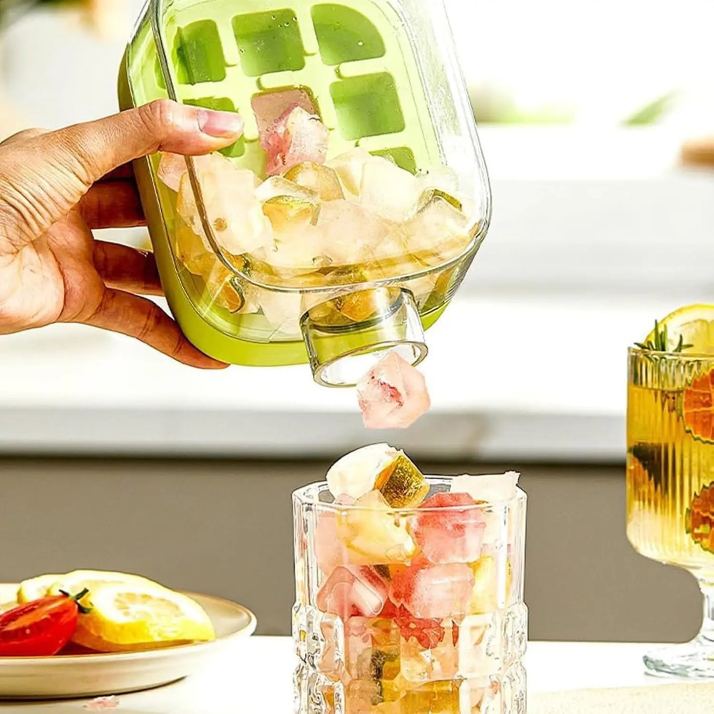 Summer Ice Cube Tray With Straw 2-in-1 Ice Cube Maker Bottle